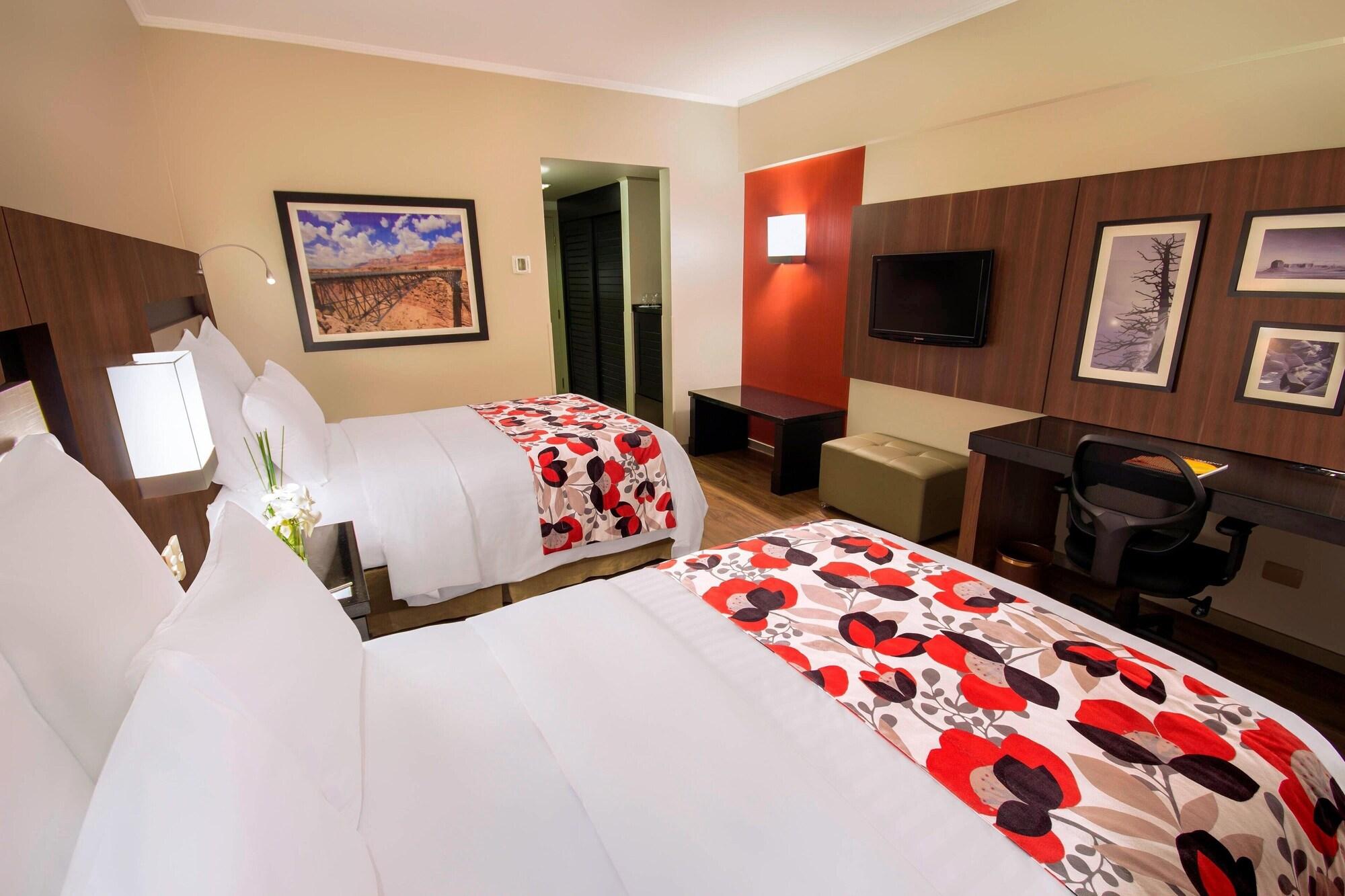 Marriott Sao Paulo Airport Hotel Guarulhos Zewnętrze zdjęcie A typical room at the Hilton Garden Inn